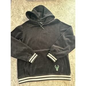 NWOT Women’s Lusso Milwaukee Bucks Velour Hoodie Black Small Oversized Fit SM
